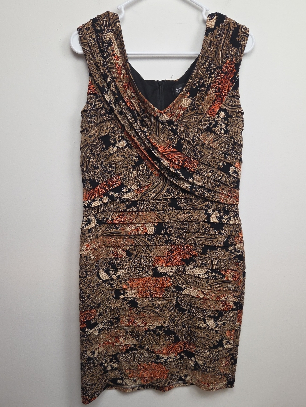 Adrianna Papell Classic Sleeveless Elegant Pleated Midi Dress Paisley Warm Tones